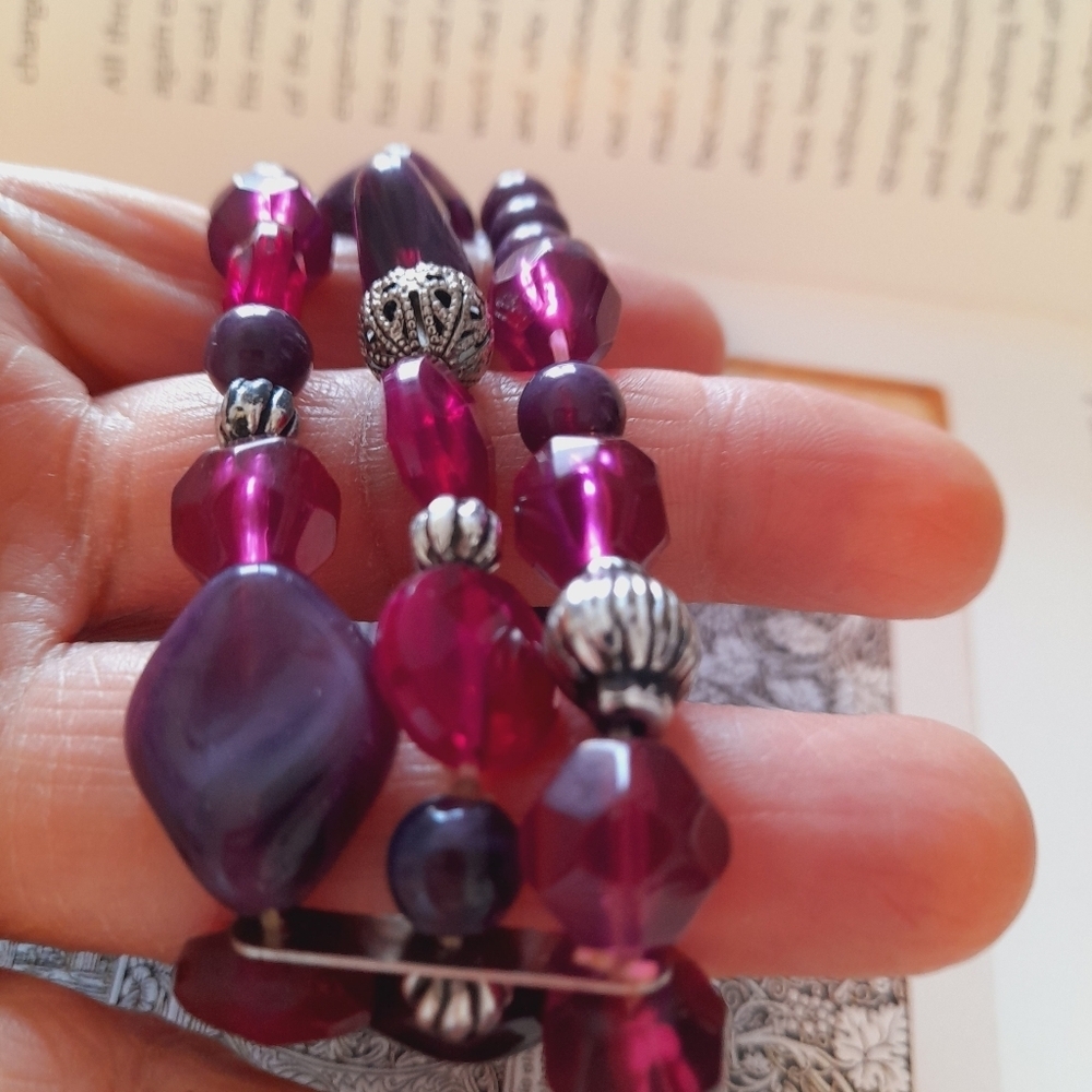 Fuchsia Tones Stretchy Bracelet - Picture 3 of 5